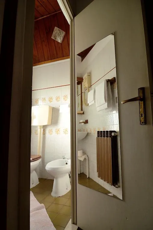 Albergo Mirella Belluno 3*,